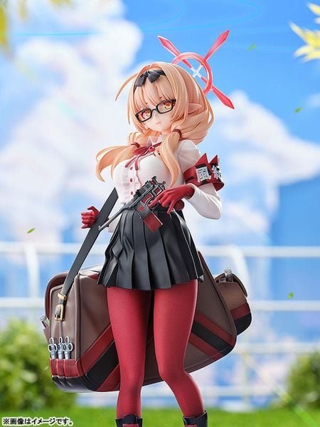 Chinatsu 1/7 Blue Archive | Yostar Shop Figure