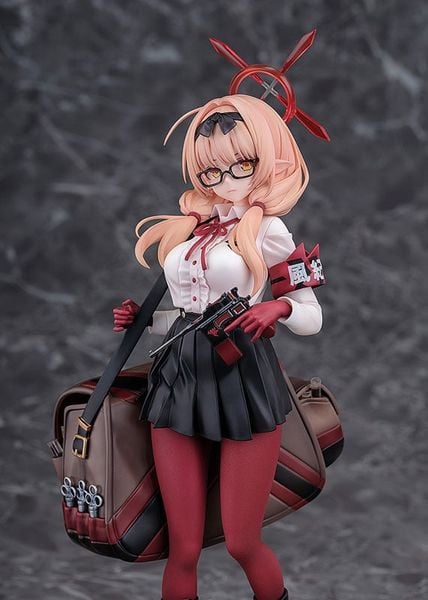 Chinatsu 1/7 Blue Archive | Yostar Shop Figure