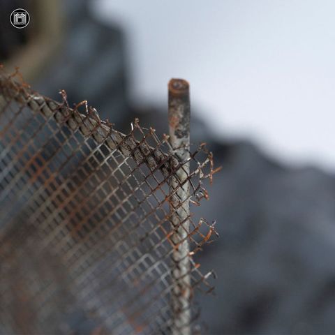 1/12 Destroyed Outpost Wall | MMM Toys Goods