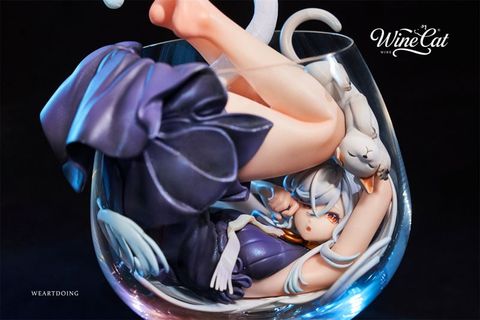 Silver Moon - "Cats are Liquid" illustration by Karaage Toufu | WE ART DOING Figure