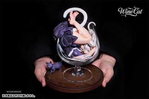 Silver Moon - "Cats are Liquid" illustration by Karaage Toufu | WE ART DOING Figure