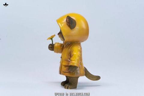 Kitten in the Rain B | JXK Studio Figure