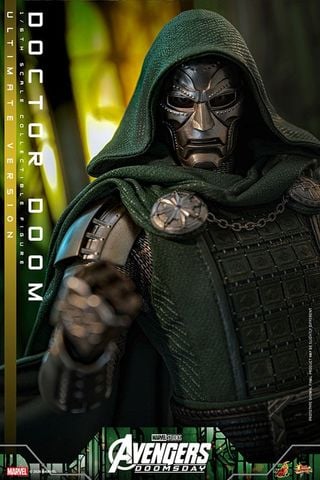 Movie Masterpiece Dr. Doom Ultimate Edition 1/6 - Avengers Doomsday | Hot Toys Figure