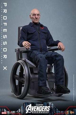 Professor X 1/6 - Avengers Doomsday | Hot Toys Figure