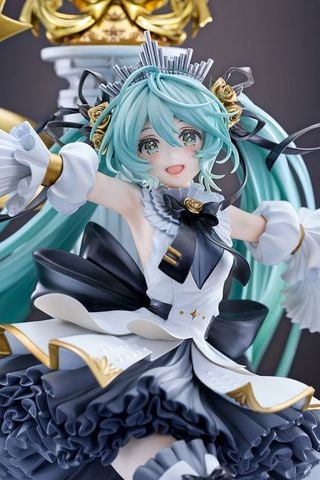 Hatsune Miku Symphony 10th Anniversary Ver. 1/7 - "VOCALOID" Series | Good Smile Company Figure