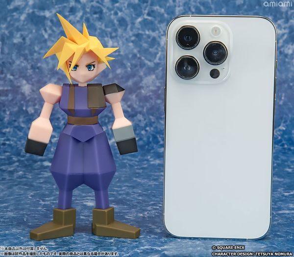 Polygon Soft Vinyl Cloud Strife - Final Fantasy VII | Square Enix Figure