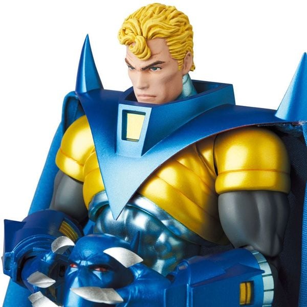 MAFEX No.144 KNIGHTFALL BATMAN - Batman Series | Medicom Toy