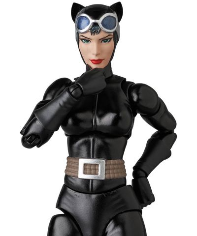 MAFEX No.123 Selina Kyle HUSH Ver. - DC Comics | Medicom Toy figure
