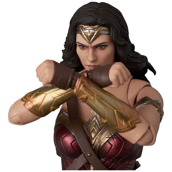 MAFEX No.296 Wonder Woman Zack Snyder's Justice League Ver. - Zack Snyder's Justice League | Medicom Toy figure