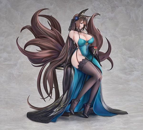 Amagi Throne of Fallen Petals Ver. 1/7 - Azur Lane | Good Smile Arts Shanghai figure