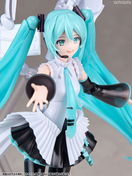 PLAMATEA Hatsune Miku Happy 16th Birthday Ver. - Character Vocal Series 01 | Max Factory
