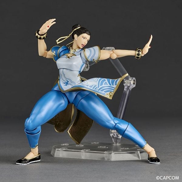 Revoltech Amazing Yamaguchi Chun Li - Street Fighter | Kaiyodo Action Figure