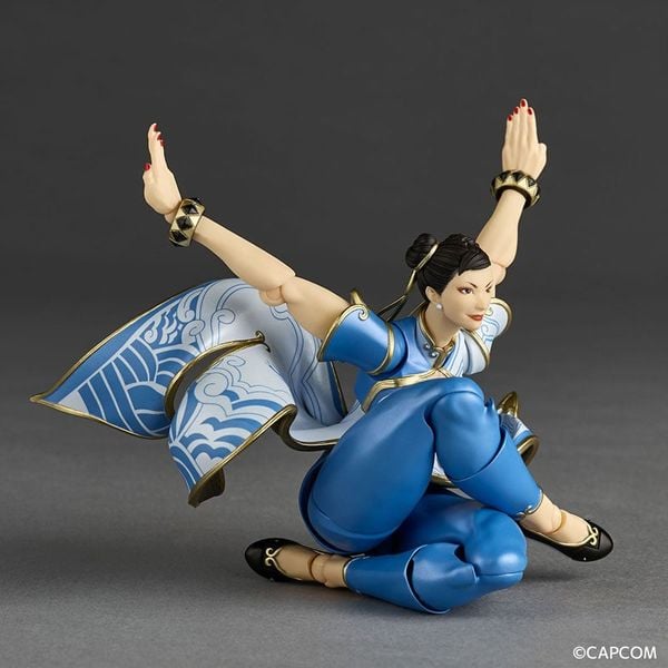 Revoltech Amazing Yamaguchi Chun Li - Street Fighter | Kaiyodo Action Figure