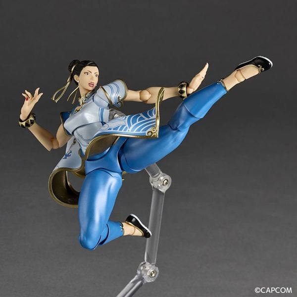 Revoltech Amazing Yamaguchi Chun Li - Street Fighter | Kaiyodo Action Figure