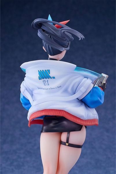 Rikka Takarada Dreamy Divas Ver. 1/7 - GRIDMAN UNIVERSE | Solarain figure