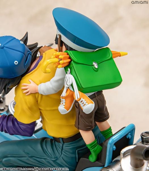 Desktop Real McCoy EX Son Goku & Gohan & Bipedal Walking Robot - Dragon Ball Z | MegaHouse Figure