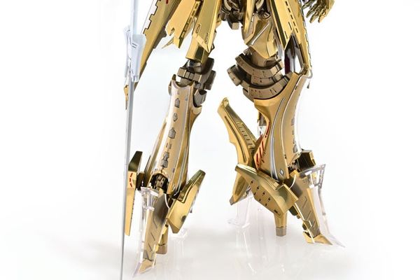 Plastic Model The Knight of Gold 