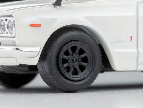 Tomica Limited Vintage NEO LV N380a Nissan Skyline Hardtop 2000GT R w/RS Watanabe Wheel White 72 Model 1/64 - Nissan Skyline | Tomytec Mini Car