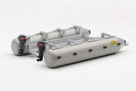 1/64 Camel Trophy Pontoon Raft - Camel Trophy | MINI GT Goods