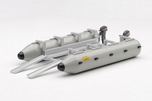 1/64 Camel Trophy Pontoon Raft - Camel Trophy | MINI GT Goods