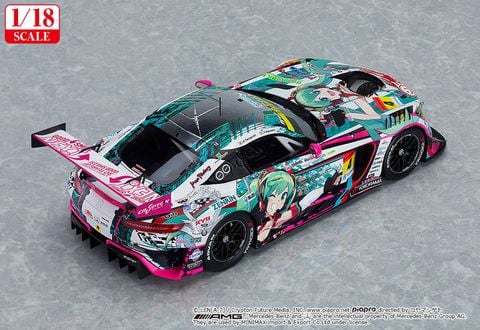 Hatsune Miku AMG 2020 SUPER GT Okayama Test Ver. 1/18 - VOCALOID | Good Smile Racing Figure