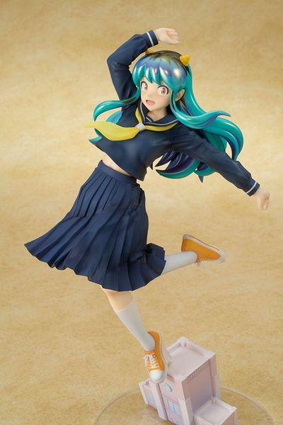 1/7 Lum Uniform Ver. - Urusei Yatsura | QuesQ Figure