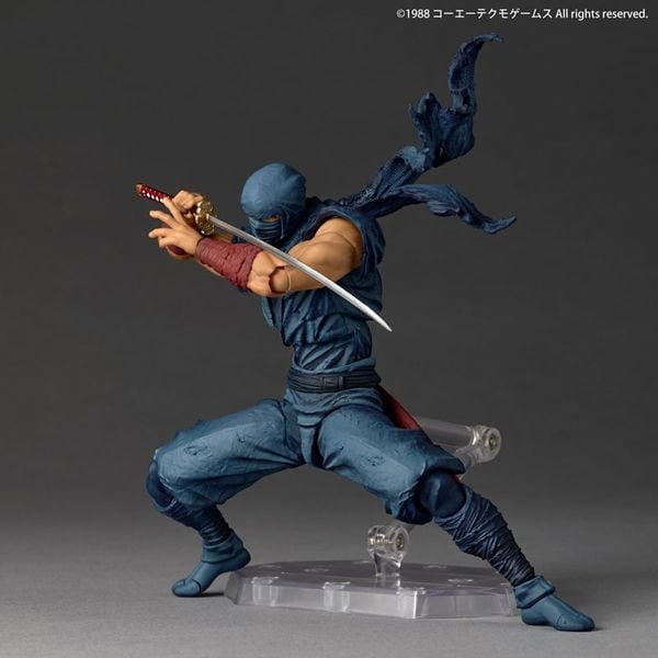 Revoltech Amazing Yamaguchi Ryu Hayabusa - NINJA GAIDEN | Kaiyodo figure
