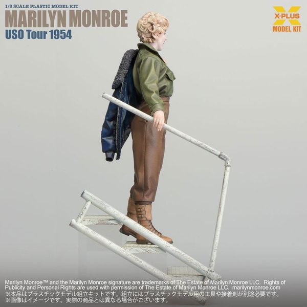 Model Kit Marilyn Monroe U.S.O. Tour 1954 1/8 - Person History | X-PLUS