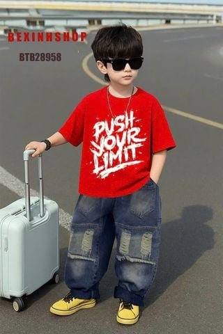 Set Jean quần dài wash rách túi ngược phối áo chữ cực ngầu cho bé trai BTB28958