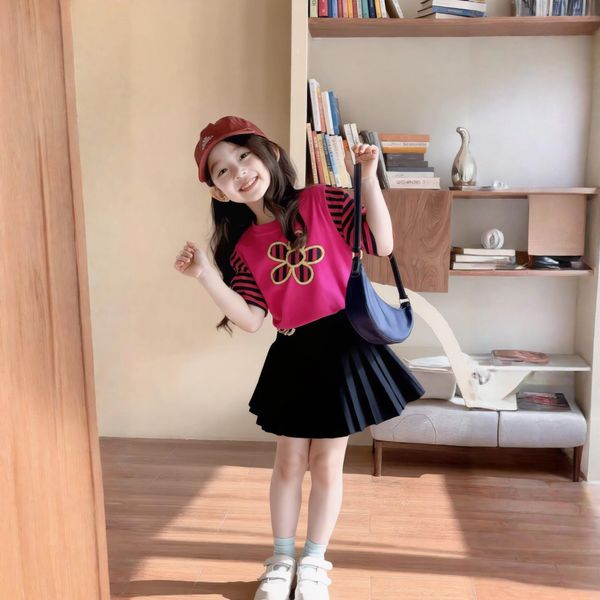 Set áo đính hoa kim sa quần váy xếp ly ChaneI dễ thương cho bé gái BGB123863