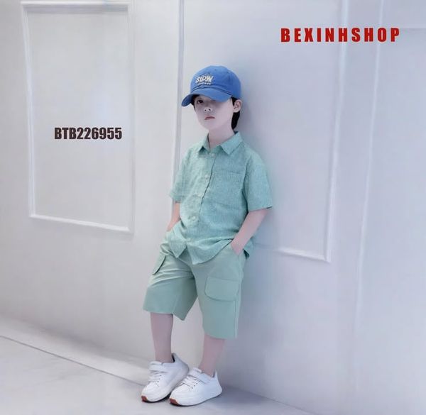 Set áo sơ mi quần kaki túi hộp dễ thương cho bé trai đi chơi BTB28974