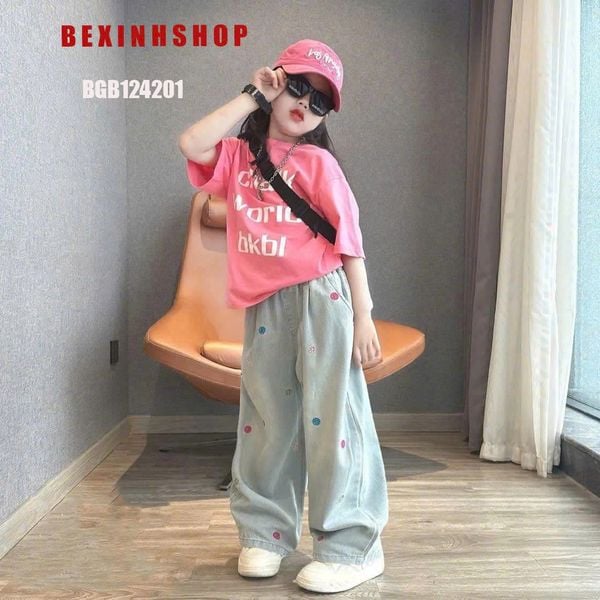 Set jean in chữ phối quần họa tiết cực ngầu cho bé gái BGB124200