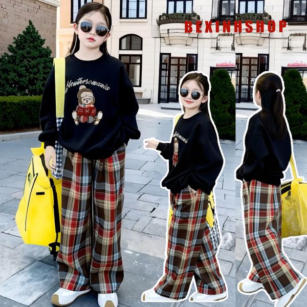 Bộ áo dài tay in gấu quần ống suông caro dễ thương cho bé gái BXG1992