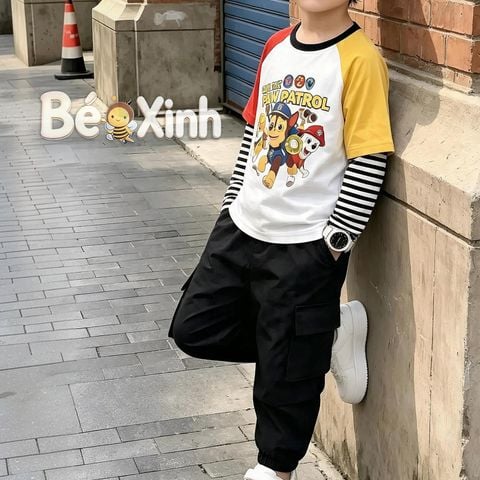 Set áo phối tay chó cảnh sát quần kaki jogger túi hộp bé trai ngày Thu nhà Bé Xinh BXG2504