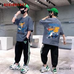 Bộ thun in Tungtung Cá mập quần jogger phối viền thể thao cho bé trai BXG1952