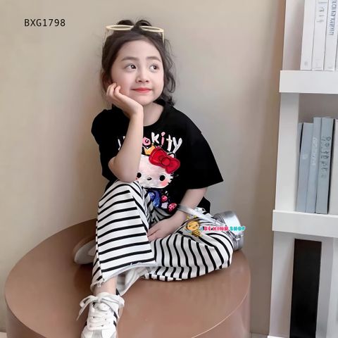 Bộ áo in Heklo Kitty quần loe dễ thương cho bé gái BXG1798