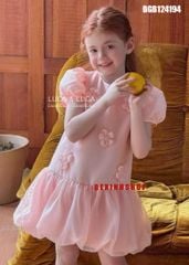 Đầm tơ nhũ tay bồng đính hoa bọc viền dễ thương cho bé gái BGB124194