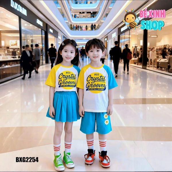 Bộ đồng phục bé trai & bé gái áo thun In Chữ Crystal quần váy cho bé nhảy múa, đi chơi BXG2254