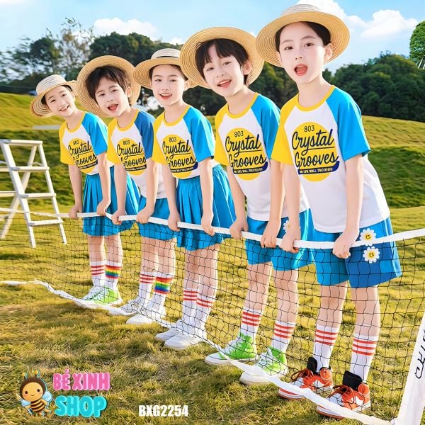 Bộ đồng phục bé trai & bé gái áo thun In Chữ Crystal quần váy cho bé nhảy múa, đi chơi BXG2254