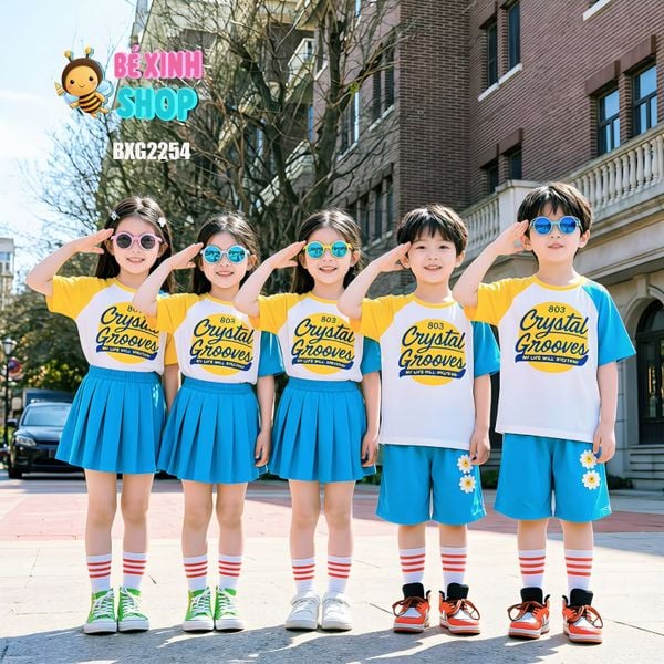 Bộ đồng phục bé trai & bé gái áo thun In Chữ Crystal quần váy cho bé nhảy múa, đi chơi BXG2254