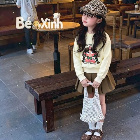 Set áo dài tay in bé gái phối chân váy xếp ly nhà Bé Xinh - outfit Thu Đông cho Bé Gái BXG2581