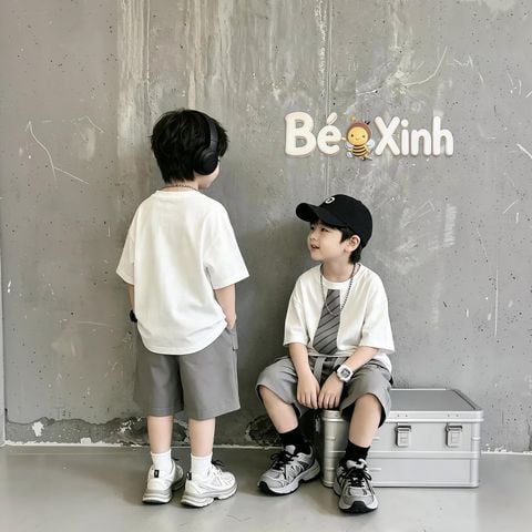 Set áo Cà vạt quần kaki phối dây phong cách Hàn Quốc cho bé trai đi chơi BXG2290