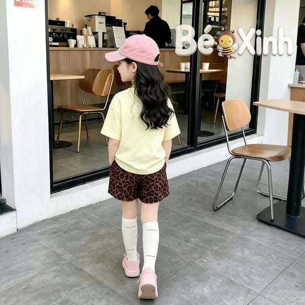 Bộ áo thun in cún phối quần vân beo bé gái nhà Bé Xinh BXG2502