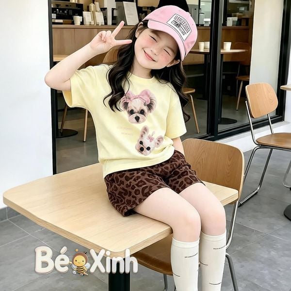 Bộ áo thun in cún phối quần vân beo bé gái nhà Bé Xinh BXG2502