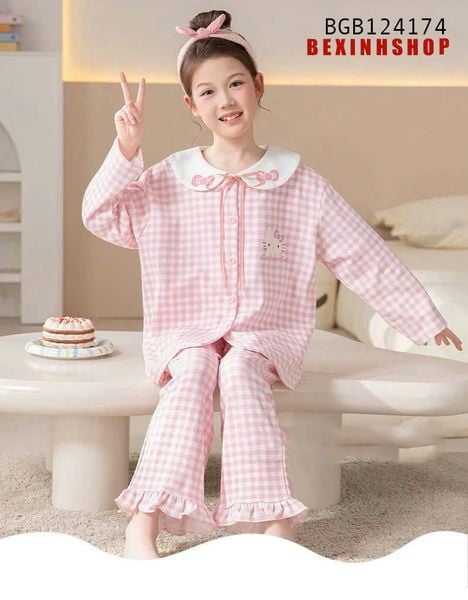 Set caro luạ in Kitty phối cổ bèo nơ dễ thương cho bé gái BGB124174