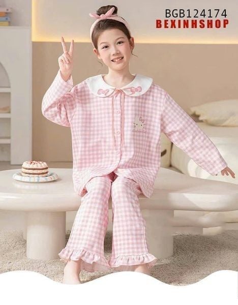 Set caro luạ in Kitty phối cổ bèo nơ dễ thương cho bé gái BGB124174