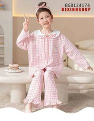 Set caro luạ in Kitty phối cổ bèo nơ dễ thương cho bé gái BGB124174