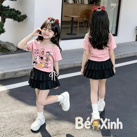Set áo lệch vai kèm chân váy tầng xếp ly nhà Bé Xinh cực iu cho bé gái đi học, đi chơi BXG2480