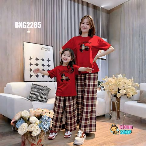 Set áo phông phối quần caro ống suông Mẹ Bé Gái BXG2284