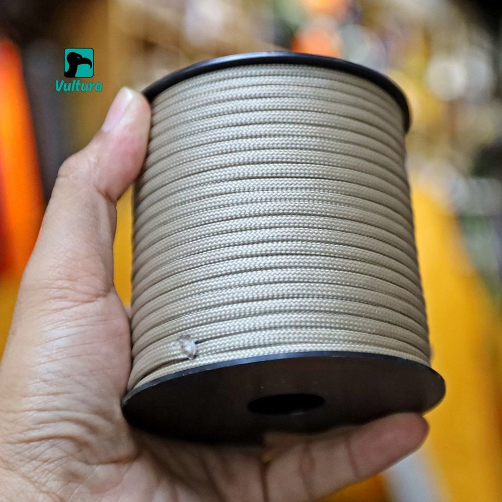 Cuộn 50m dây dù 9 lõi Paracord 550 Vultura VTR-RO2501